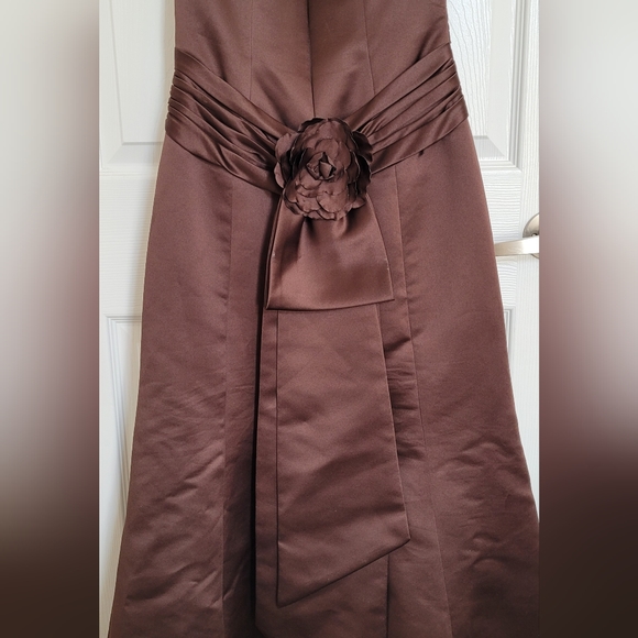 Brown Strapless Dress from Belsoie - Picture 4 of 7